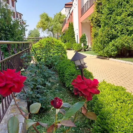 Coco Coworking & Coliving Apartman Aheloj