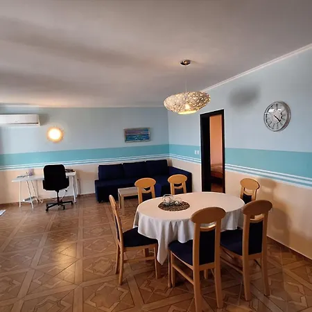 Διαμέρισμα Coco Family Vacation Aheloy